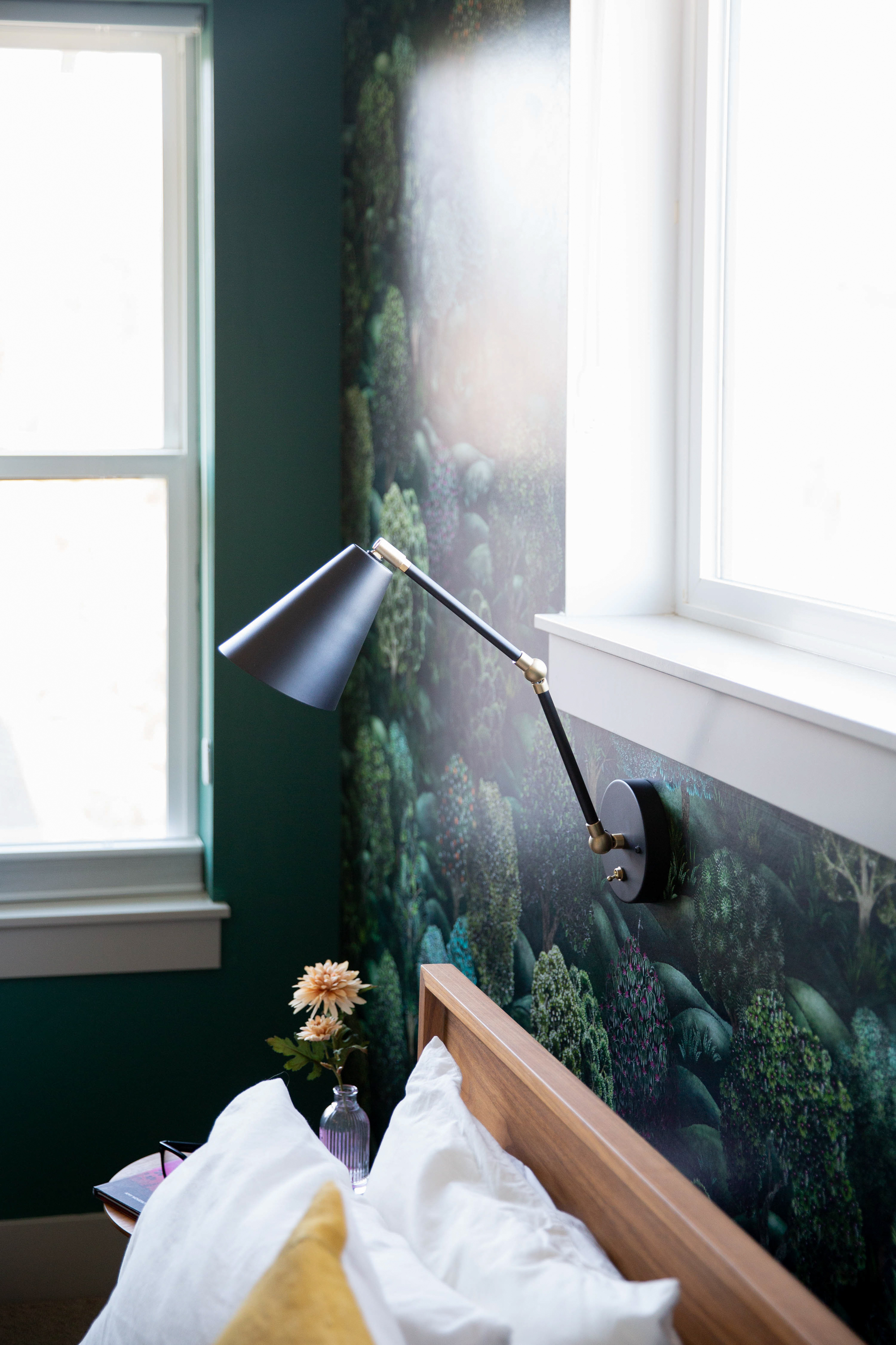 TricornBlack_wallpaper_color_OregonHome_zeewendell_interiors--3.jpg