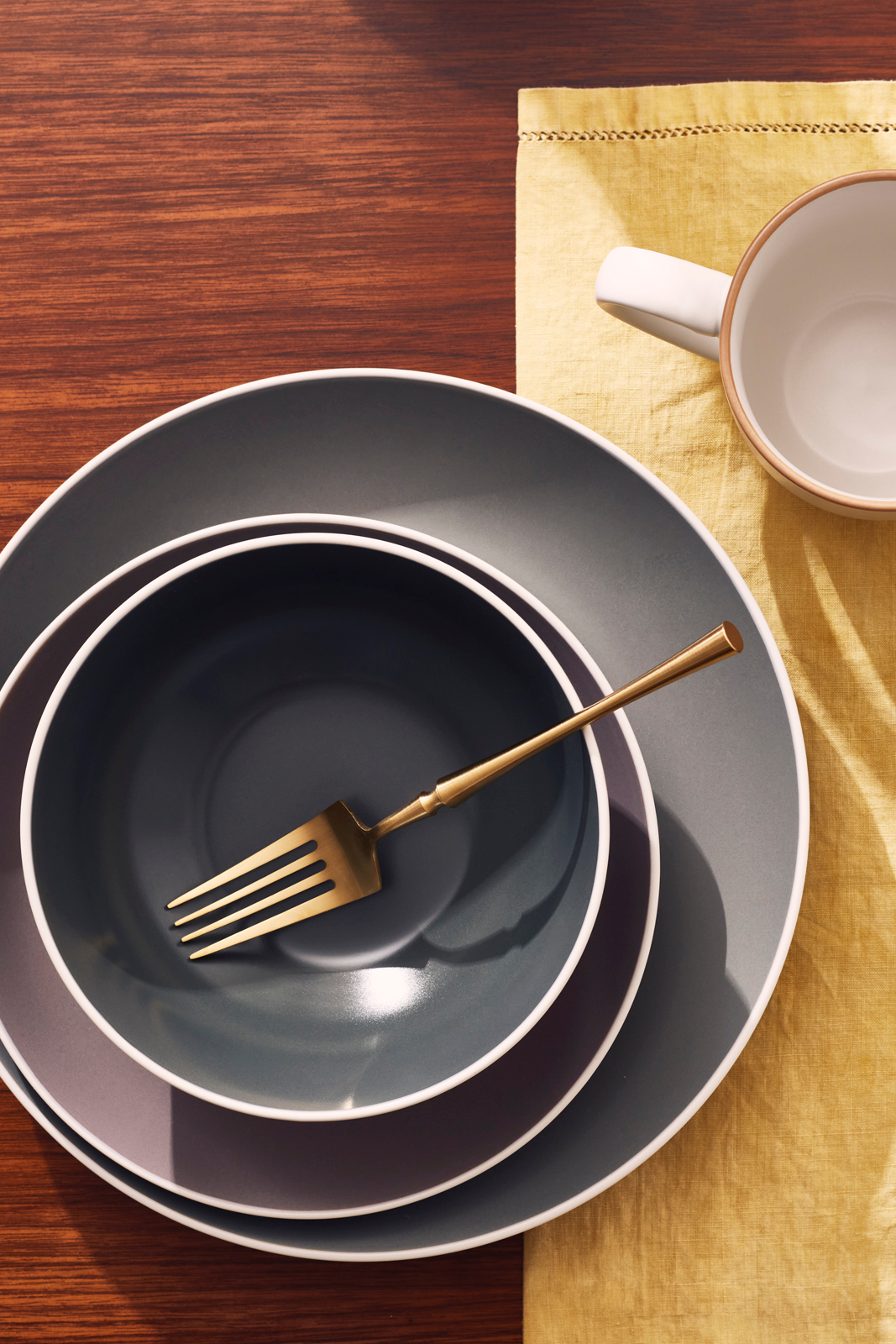 Yellow linen table runner 