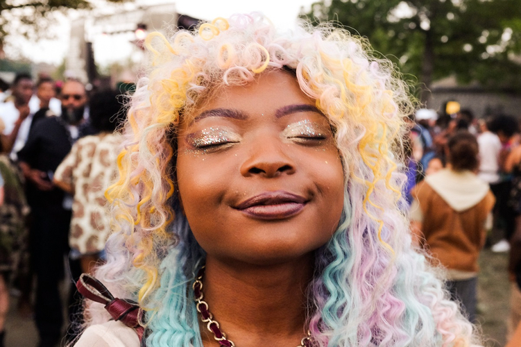 Commercial and editorial photographer, Chona Kasinger, takes portrait and lifestyle shots at Afropunk festival. Blissed out with sparkly eye shadow