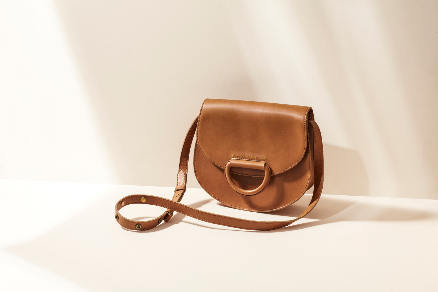 Gorgeous leather handbag, minimal yet high end design Luxury handbag