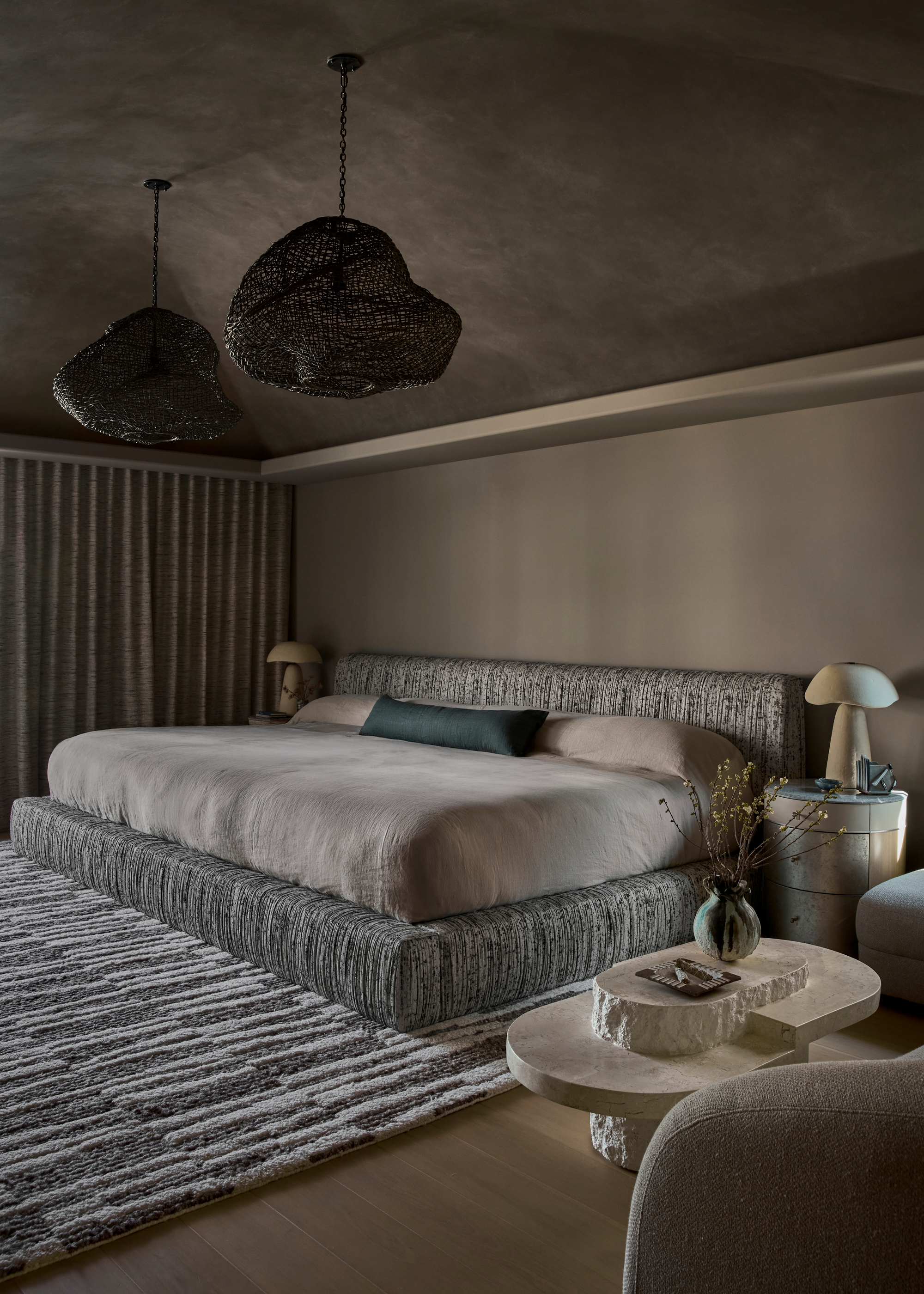 grey modern bedroom 