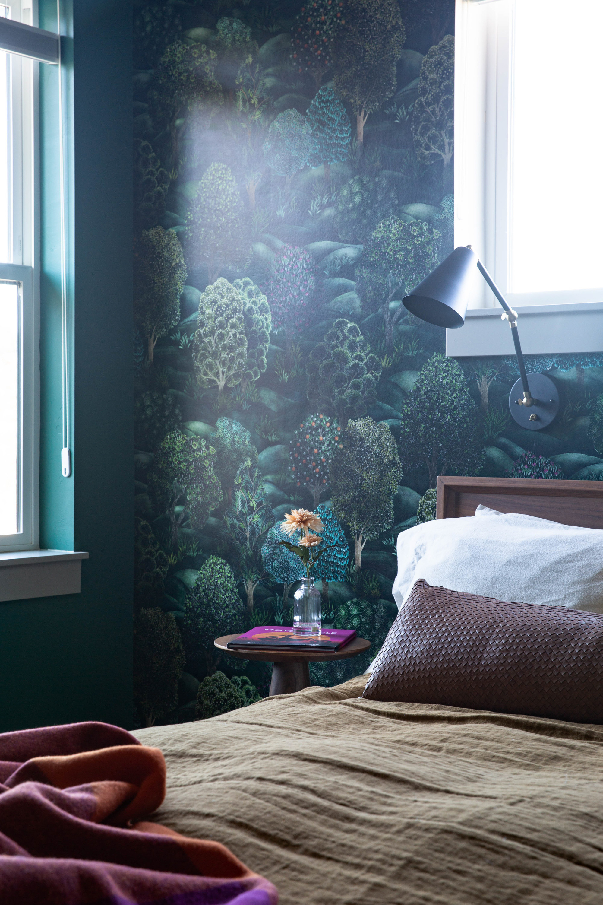 TricornBlack_wallpaper_color_OregonHome_zeewendell_interiors--7.jpg