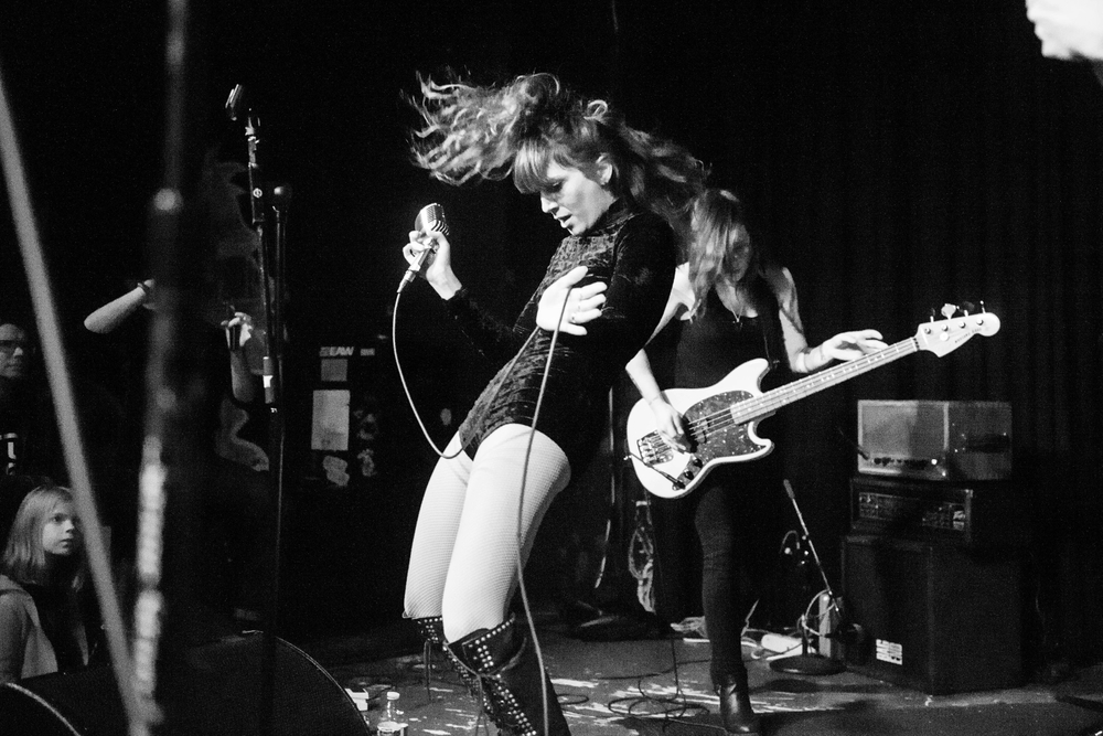 Black and white shot mid performance