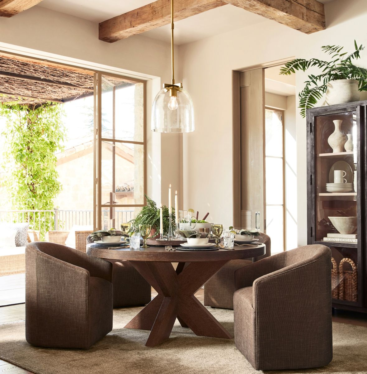 tabletop styling by. Molly Hurd - Seattle Based Interior, Tabletop, and Soft Goods Stylist 