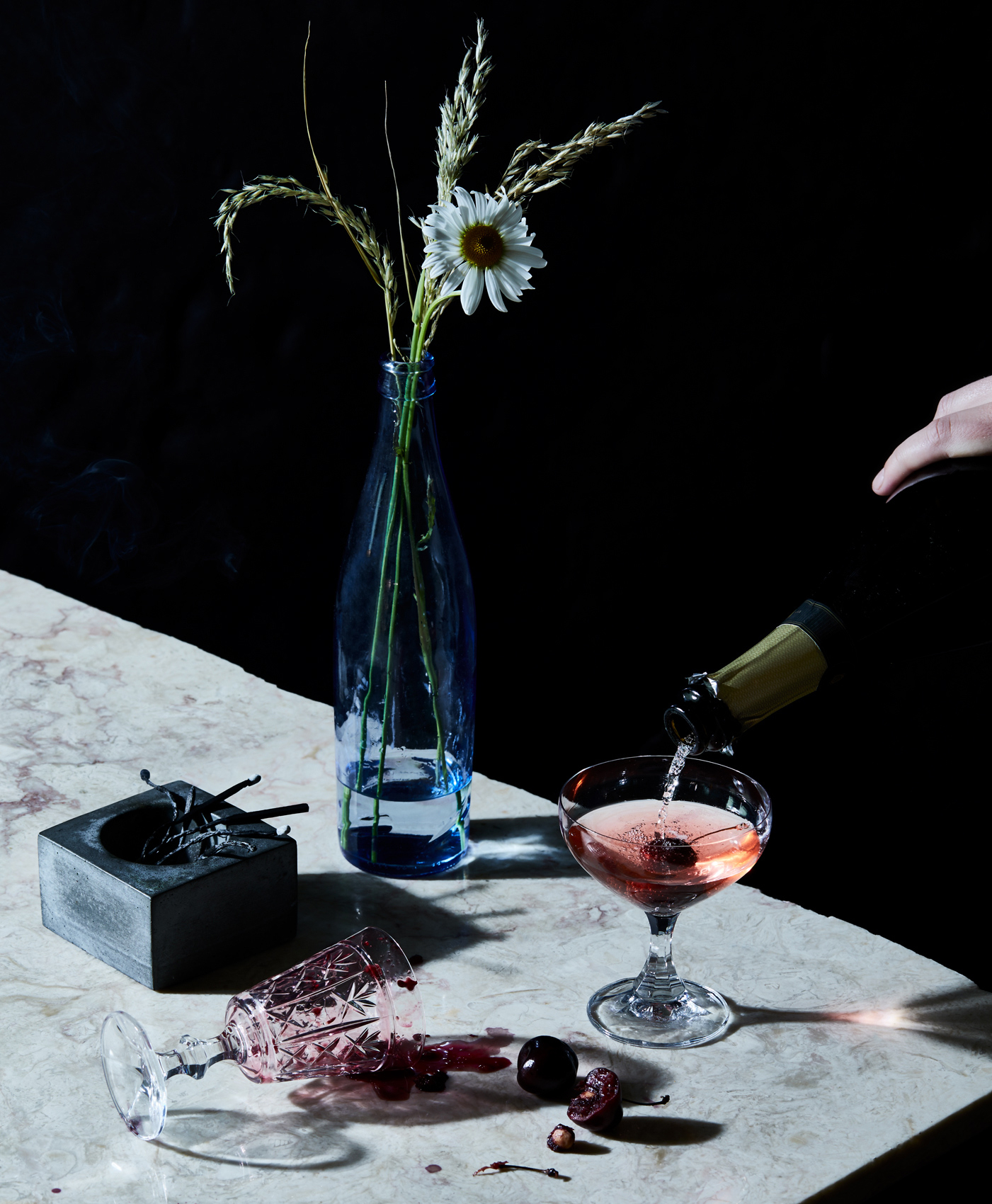 Wine Pour Still Life Photography by Seattle Photographer George Barberis of Sally Bjornsen Represents Wine_Pour_Summer_Stills_18_36166b.jpg