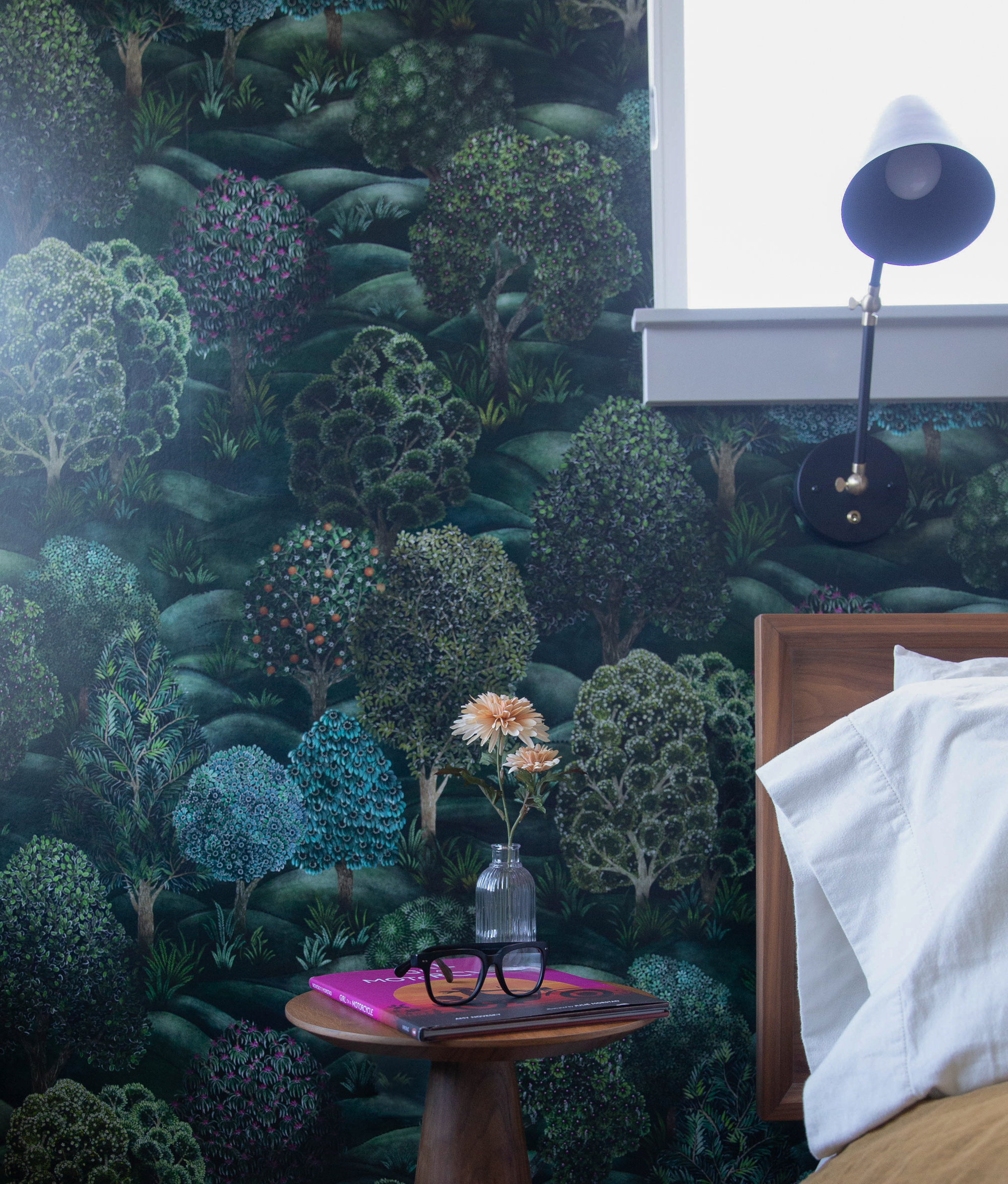 TricornBlack_wallpaper_color_OregonHome_zeewendell_interiors--5.jpg