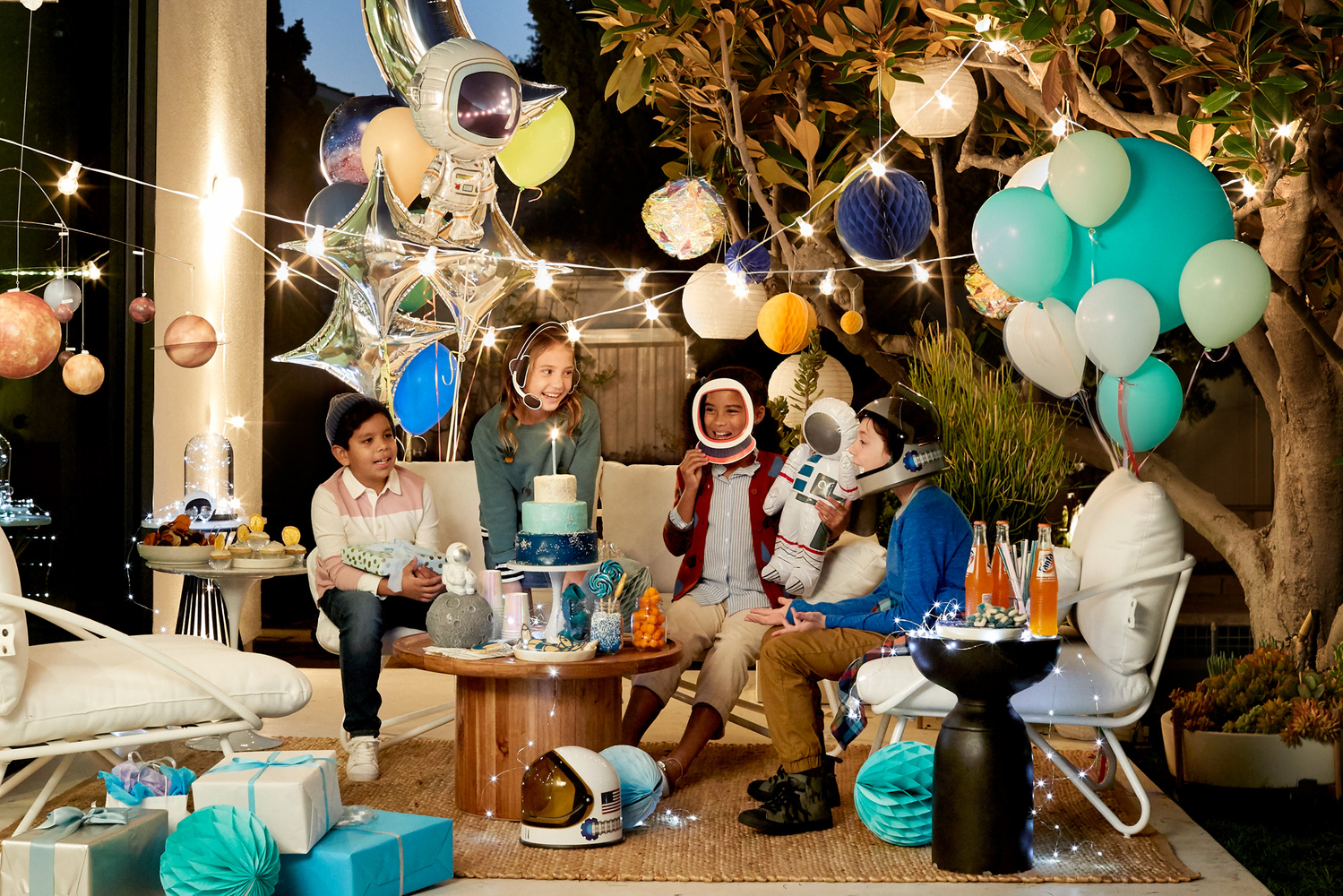 BirthdayParty19_A043_PartyByAge_GirlsSpaceAstronautParty_155.jpg