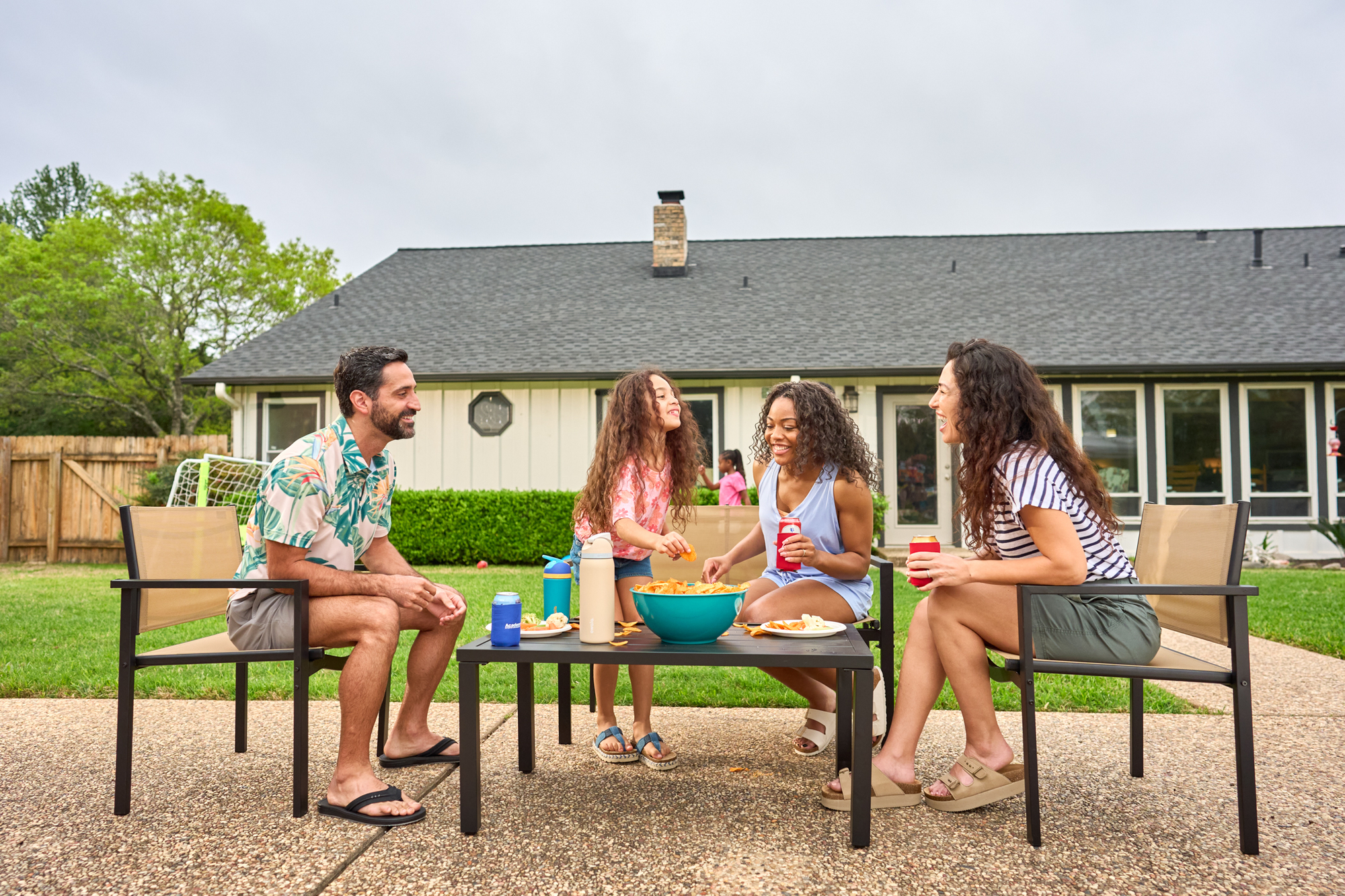 25_Q2_Summer_Patio_0439.jpg