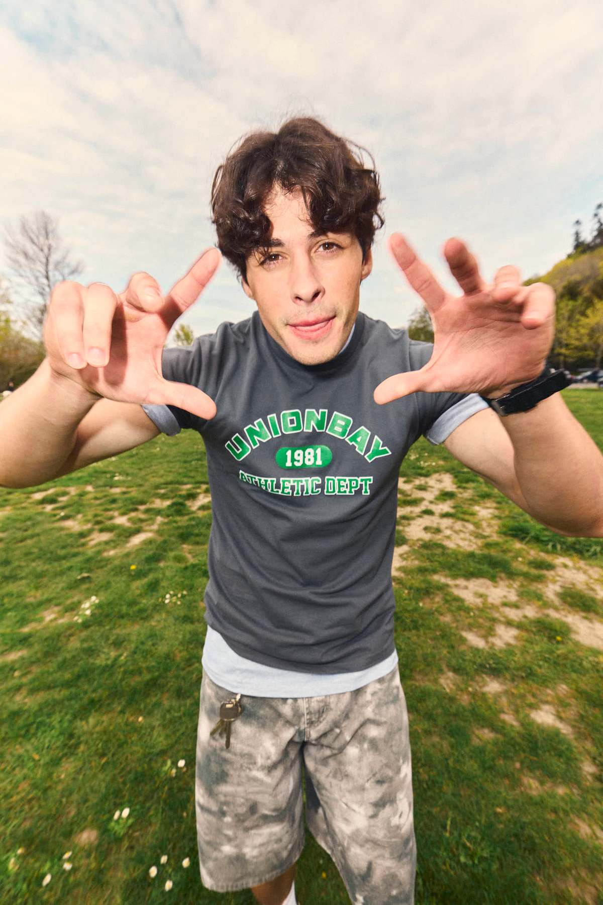 grey crewneck tshirt and camo pants 