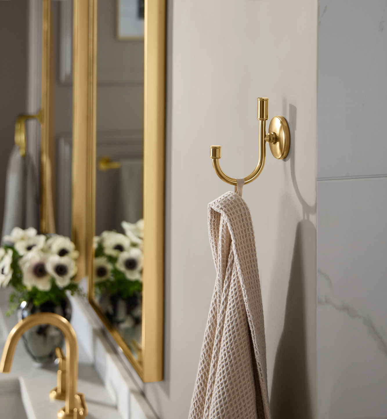 2023_Q4_New_Heritage_Bathroom_Weit_Ladd_Hook_Sell_V1_Final.jpg