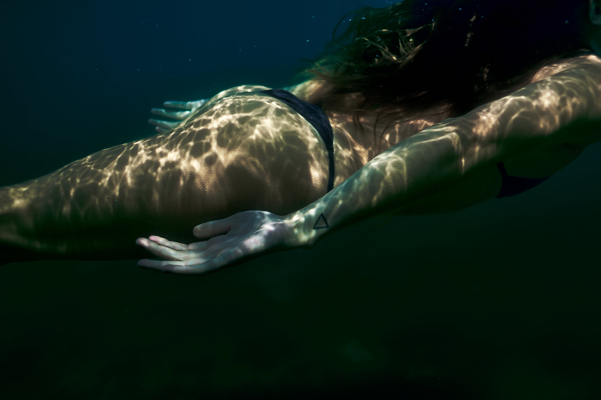 underwater swimwear fashion photography by Max Hall 