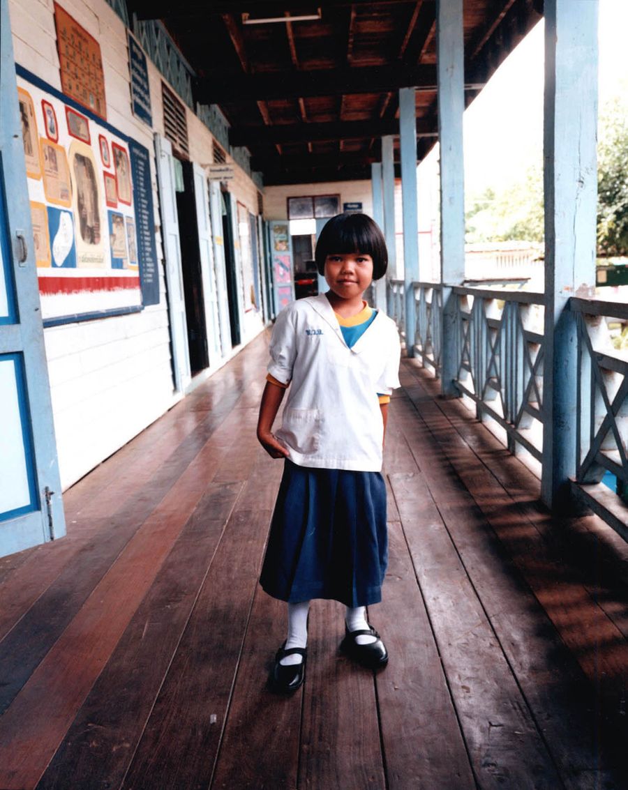 1little_girl_on_porch_thailand.jpg
