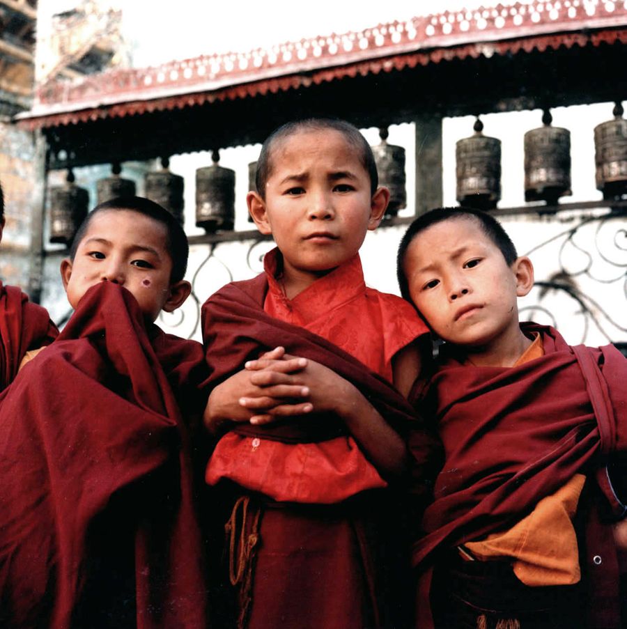 1little_boy_monks_nepal.jpg