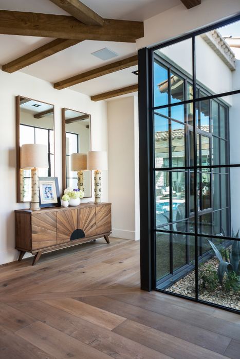 Master Circle_1049F.jpg