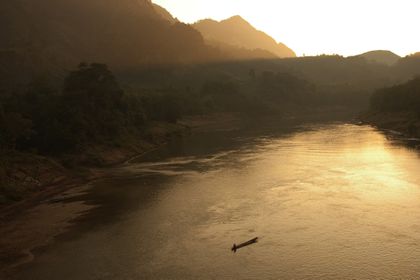 1r200912_laosmekong1556