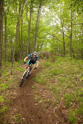 1r201106_201104_trapdike0088