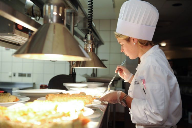 1r2011_1022_sf_scraft50th1371lr