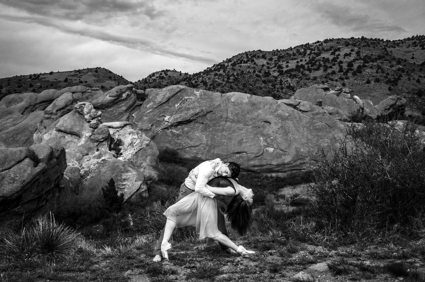 ballet dancers in the red rocks of colorado