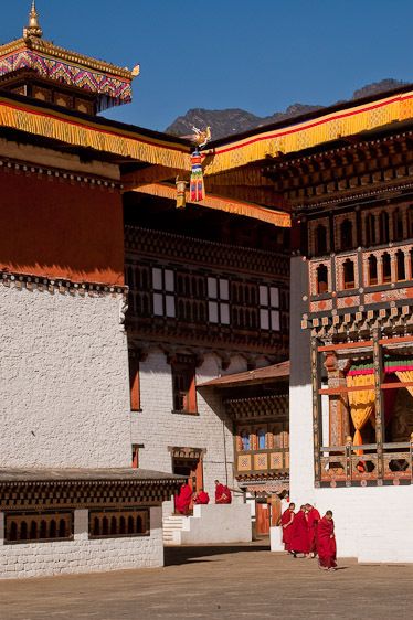 Great Dzong - vertical
