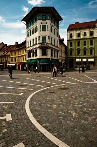 Circular town square