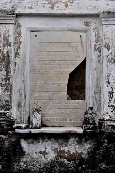 Lafayette cemetary, Garden district Memory in white