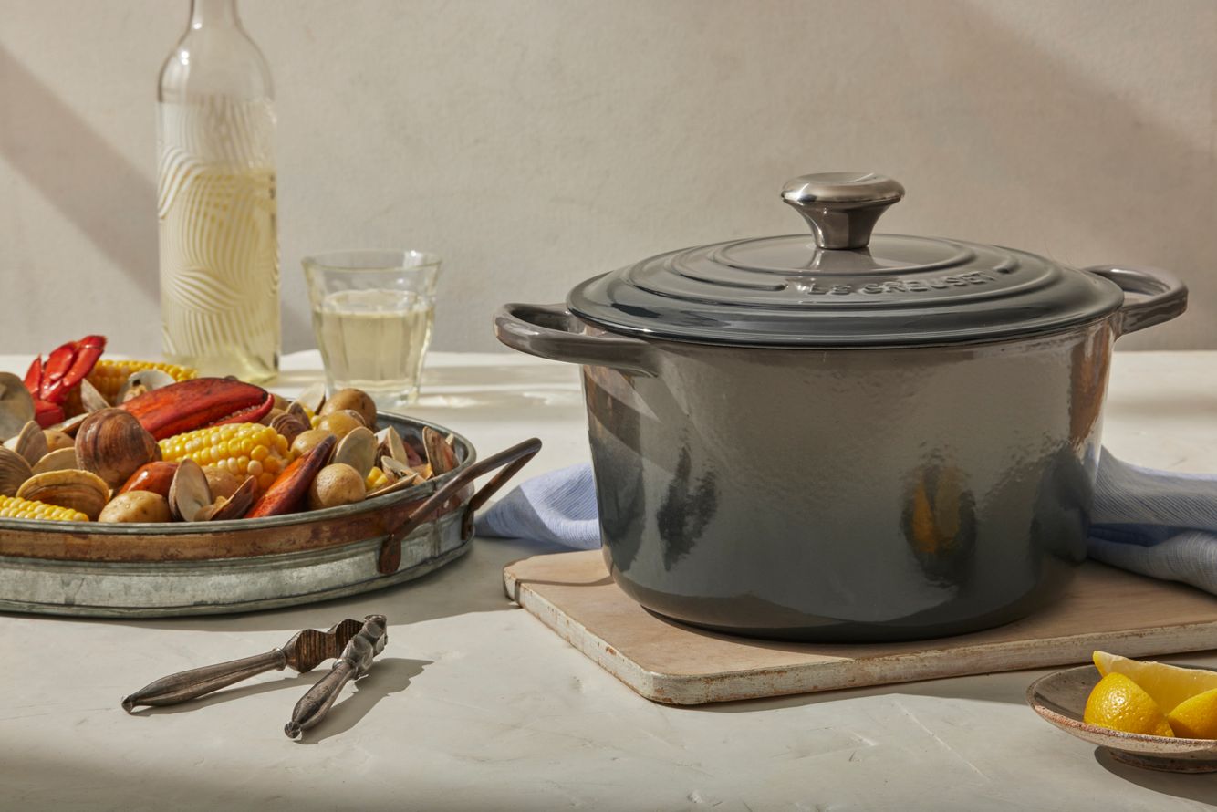 04-OYSTER-Le Creuset 1.26.20220167.jpg