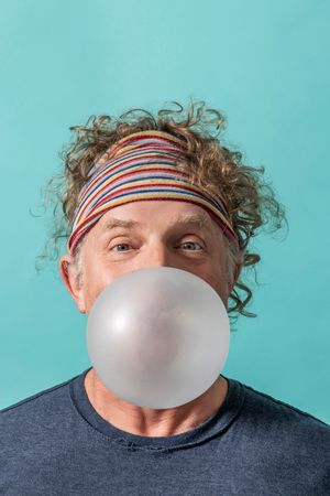 Mark Bryan blowing bubbles_40_jwb.jpg