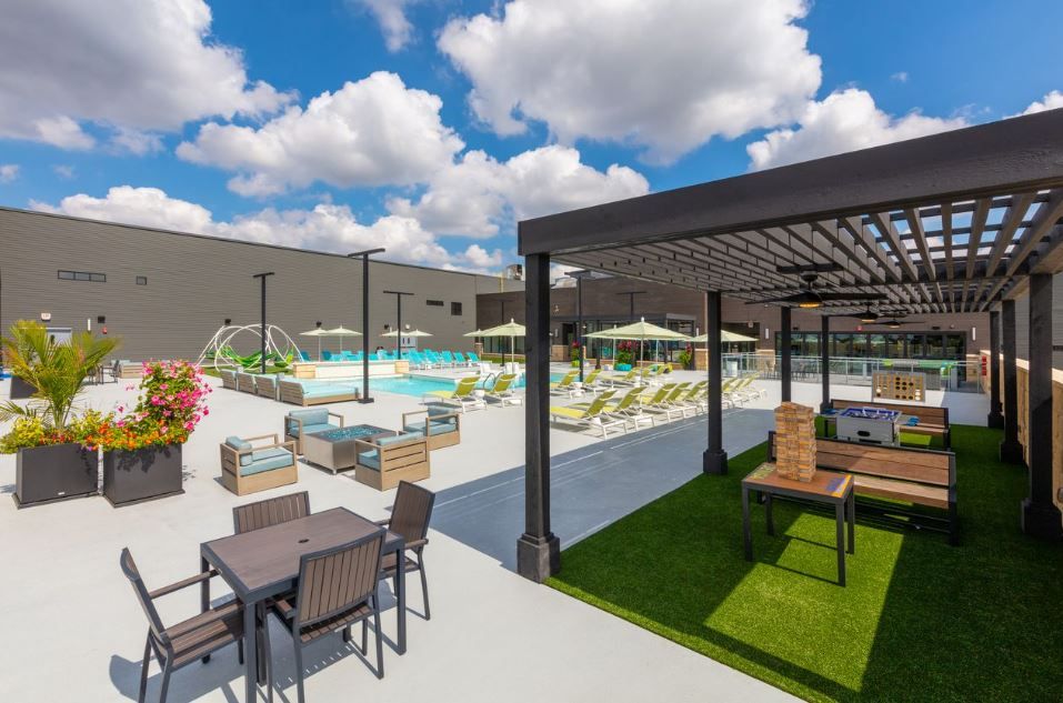 City pool 2.JPG