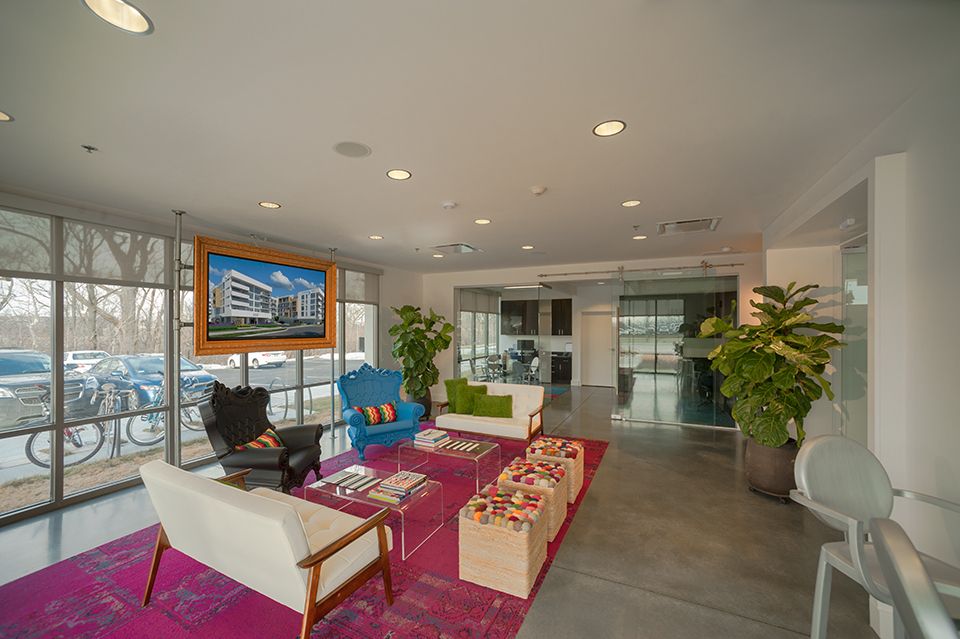 1r600_goodale_front_lobby