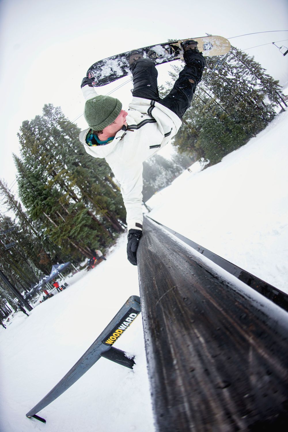 2018_Boreal_PopUpPark_1_RylandWest_5050_LaybackNoseGrabHandPlant_HR_JakePollock.jpg
