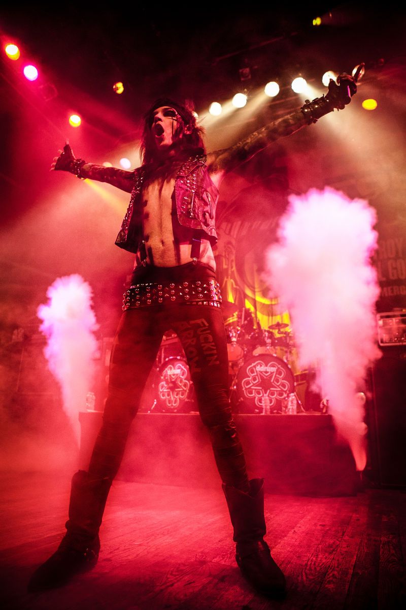 1black_veil_brides_2