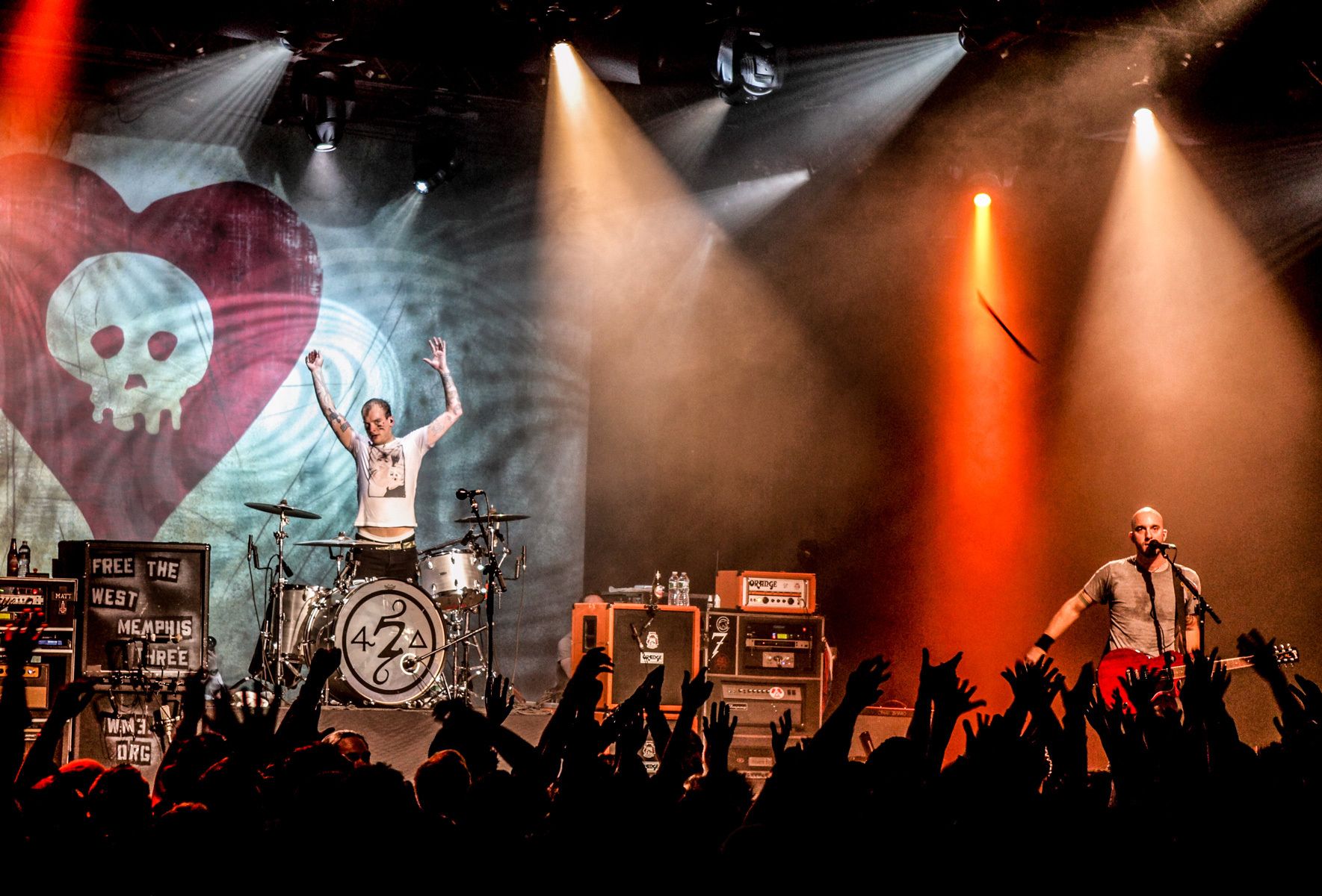 1alkalinetrio_mattskiba_nokiatheater