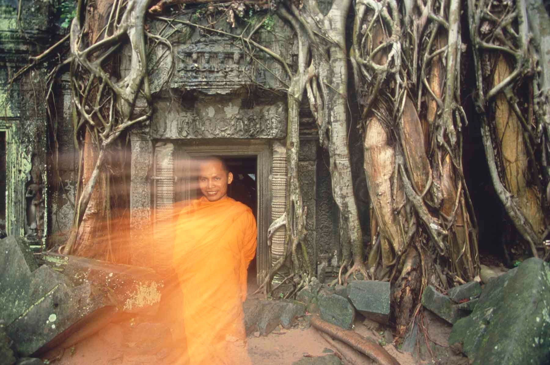 1r20100630_20100630_cambodia_nl_04_07_005