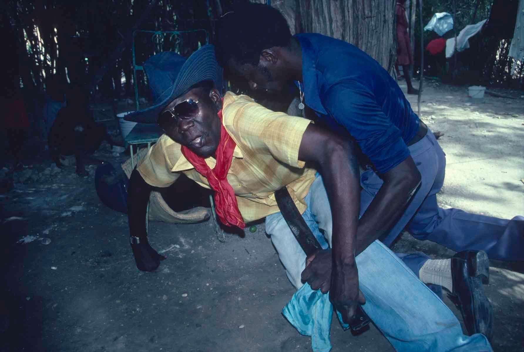 1r20100716_20100625_haiti_makepoison_82_84_0087