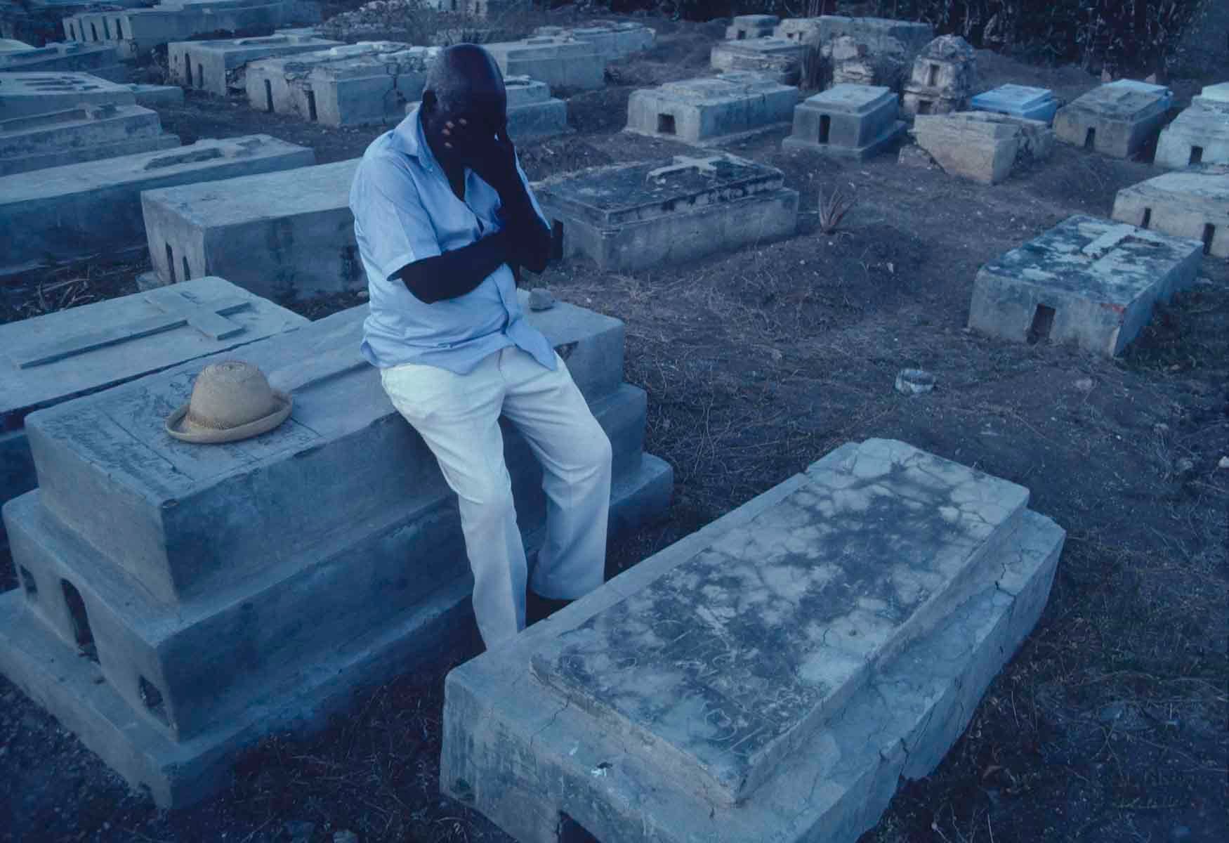 1r20100716_20100628_haiti_zomb_narss_82_84_0297