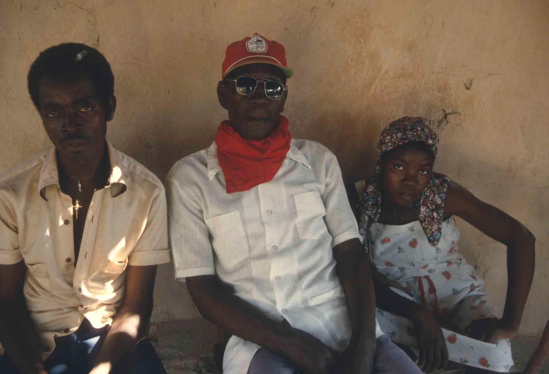 1r20100625_20100625_haiti_makepoison_82_84_0115