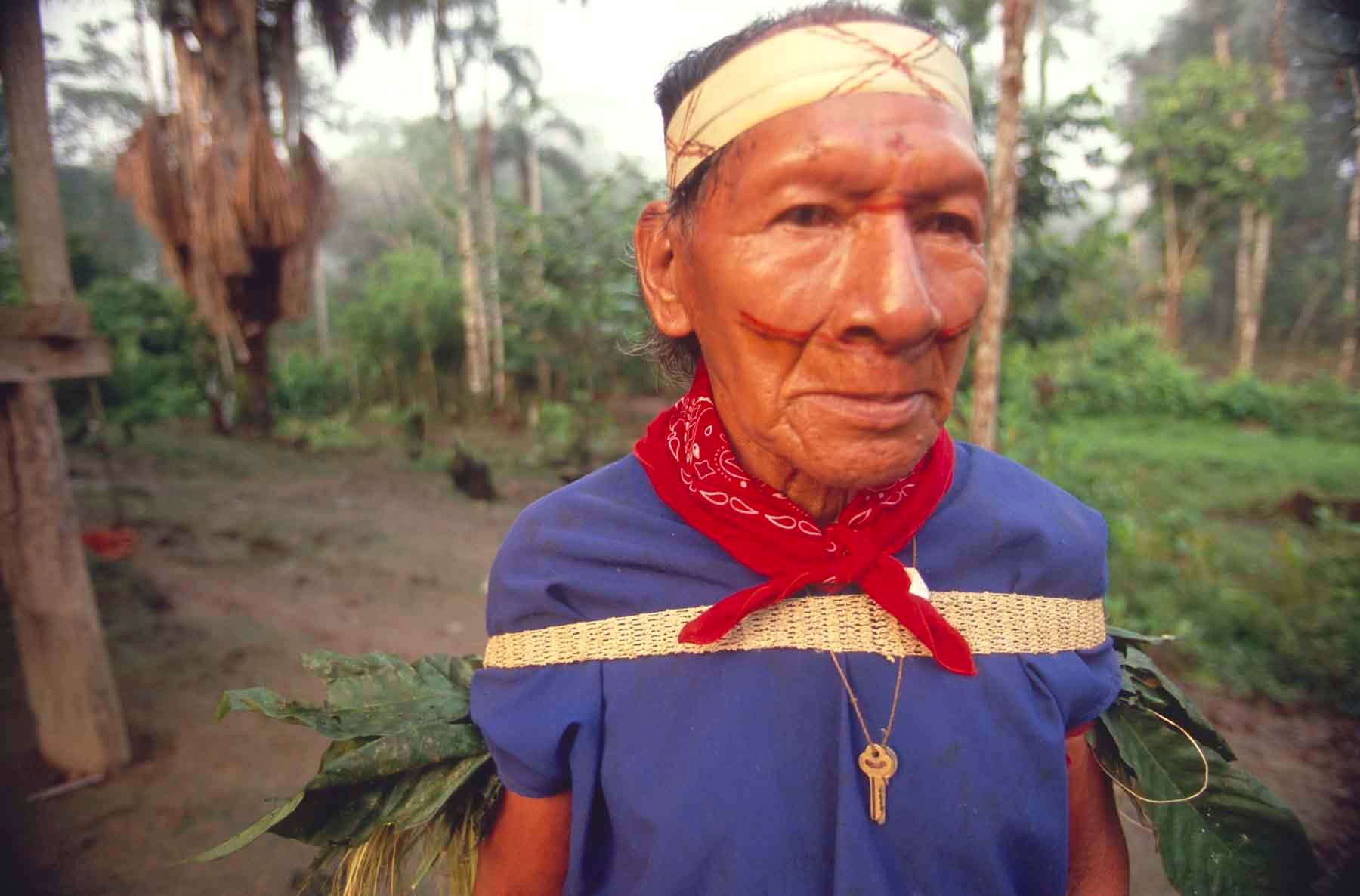 1r20100621_20100621_ecuador_cofan_06_0035