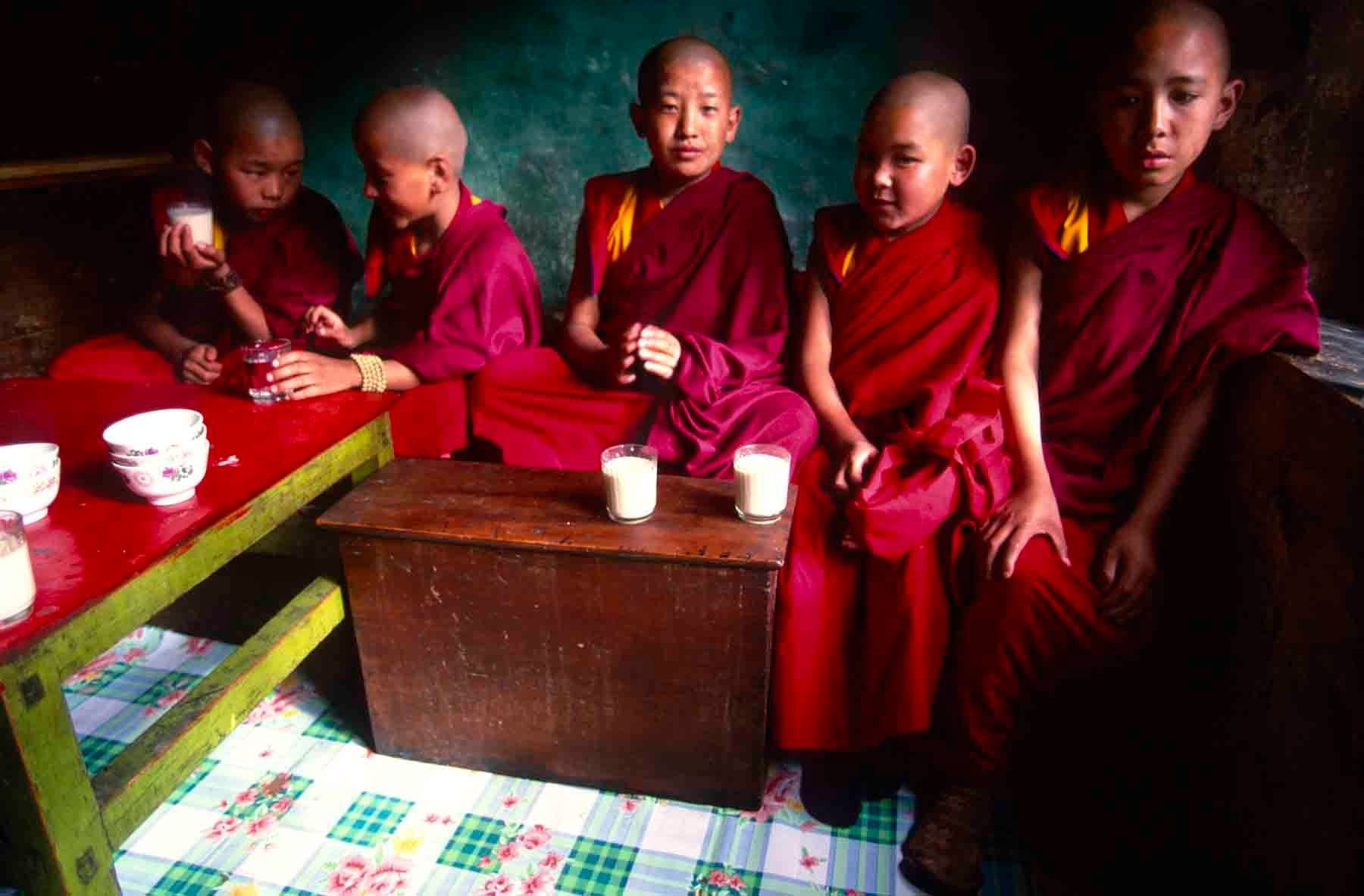 1r20100608_20100608_nepal_tc_0200