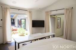 Contemporary 13-119.jpg