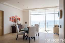 Beach House 03-45.jpg