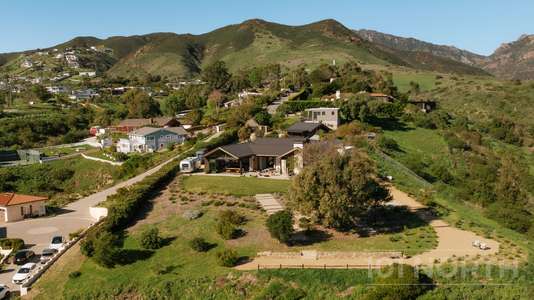 Contemporary 44-6.jpg