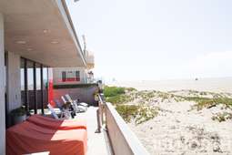 Beach House 10-136.jpg