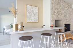 Contemporary 23-16.jpg