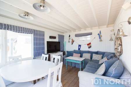 Beach House 15-16.jpg