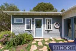 Beach House 15-62.jpg