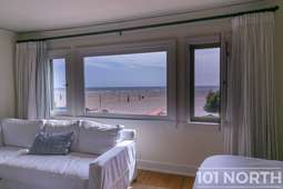 Beach House 17-13.jpg