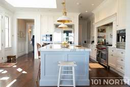 Contemporary 21-117.jpg