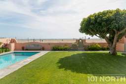 Beach House 17-51.jpg