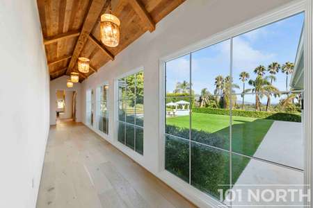 Contemporary 43-39.jpg