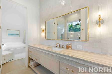 Contemporary 43-38.jpg